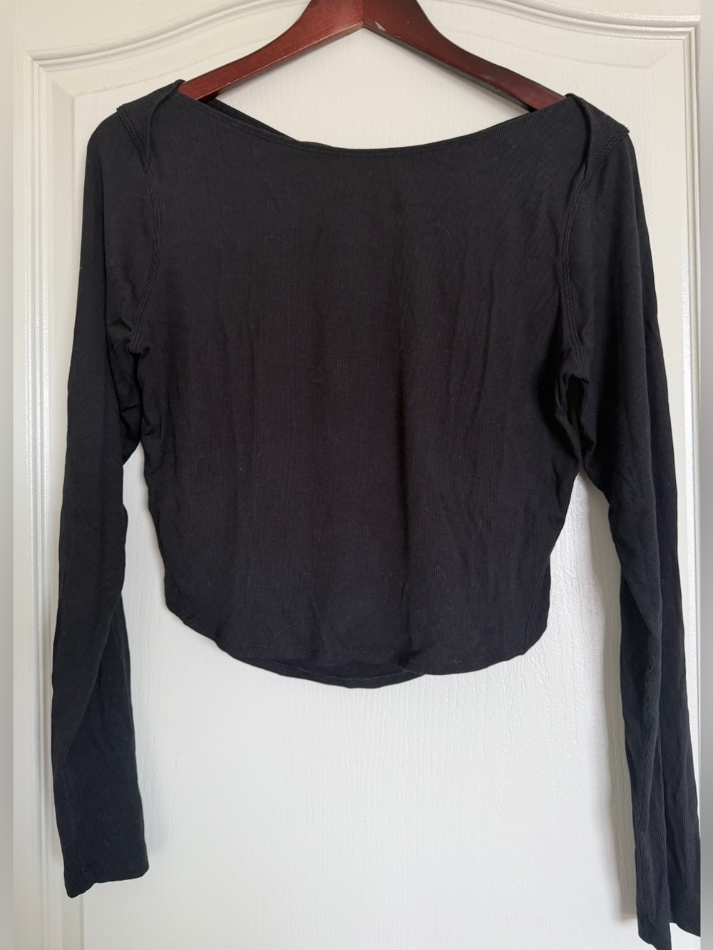 Modal Silk Twist-Back
Yoga Long-Sleeve Shirt